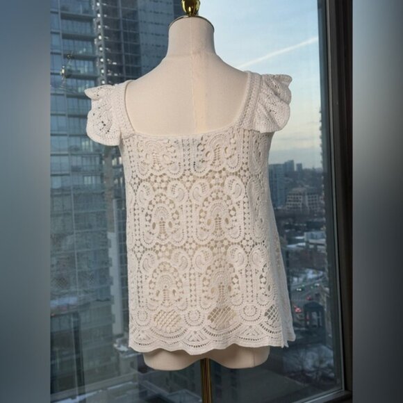 🆕 FARM Rio 🧿 NWOT Delicate White Crochet V-Neck Cami with Ruffle, Sz M - Picture 8 of 15
